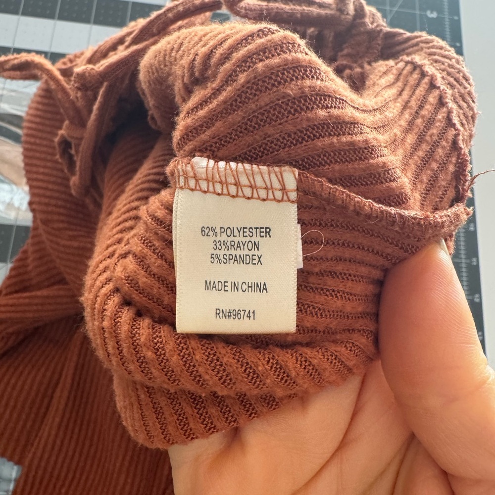 Rust Ribbed Long Sleeve Top - Picture 14 of 14